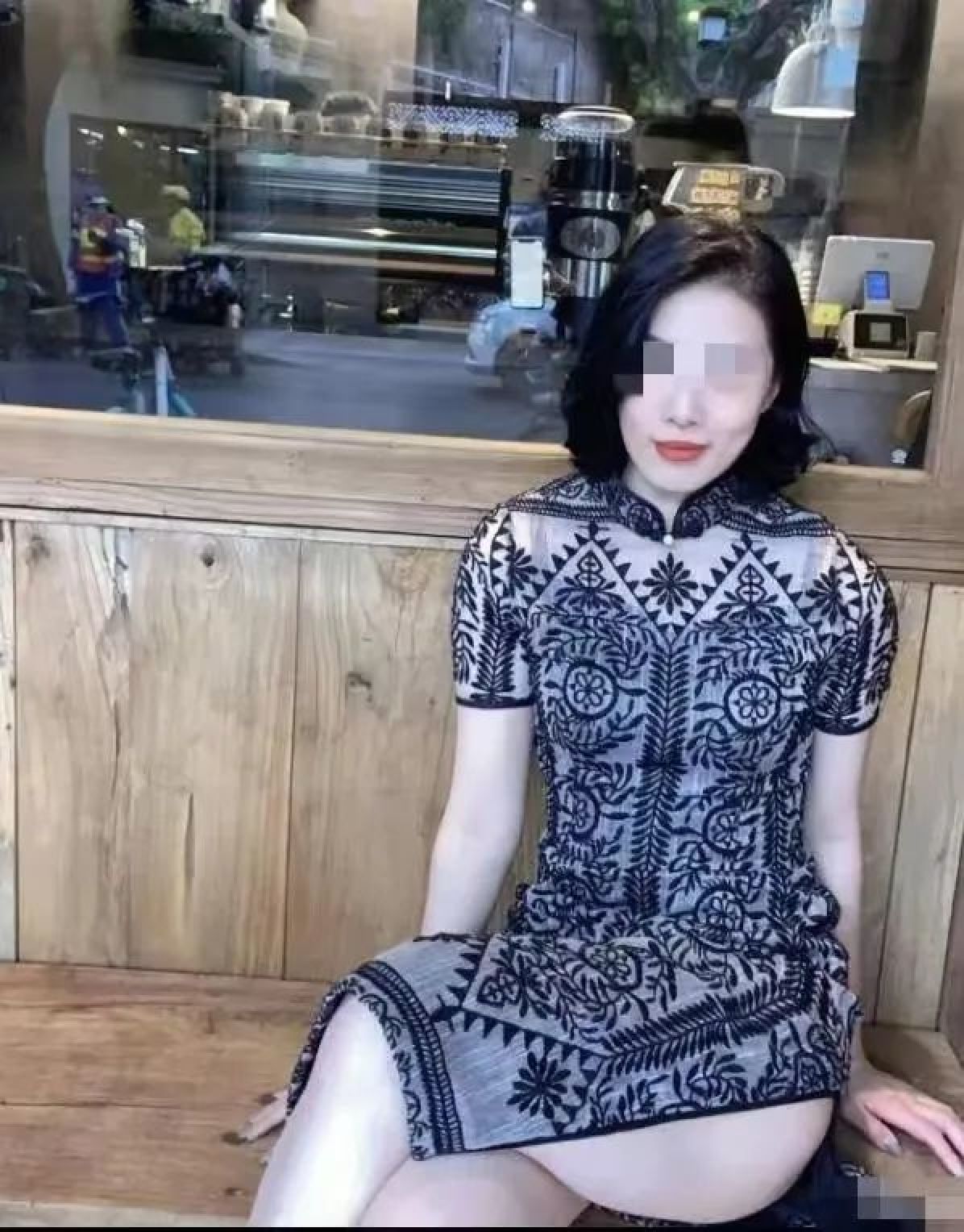 纪委出手，全网8张“董小姐”私人美照曝光，终于理解了国企老总的“苦衷”_黑料正能量