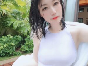 白银81：网红与Coser的她，风格大胆而充满魅力