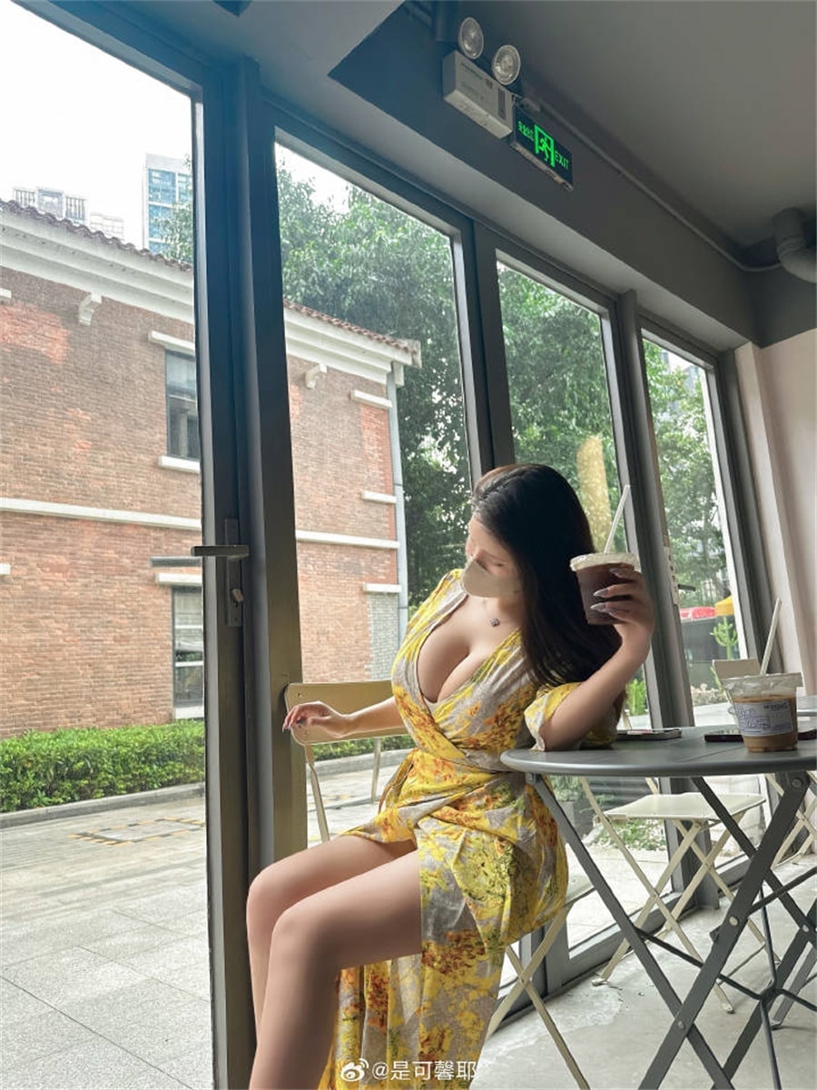 图片[5]-是可馨耶微密图片赏析，解锁可馨juicy的完美曲线-女主档案