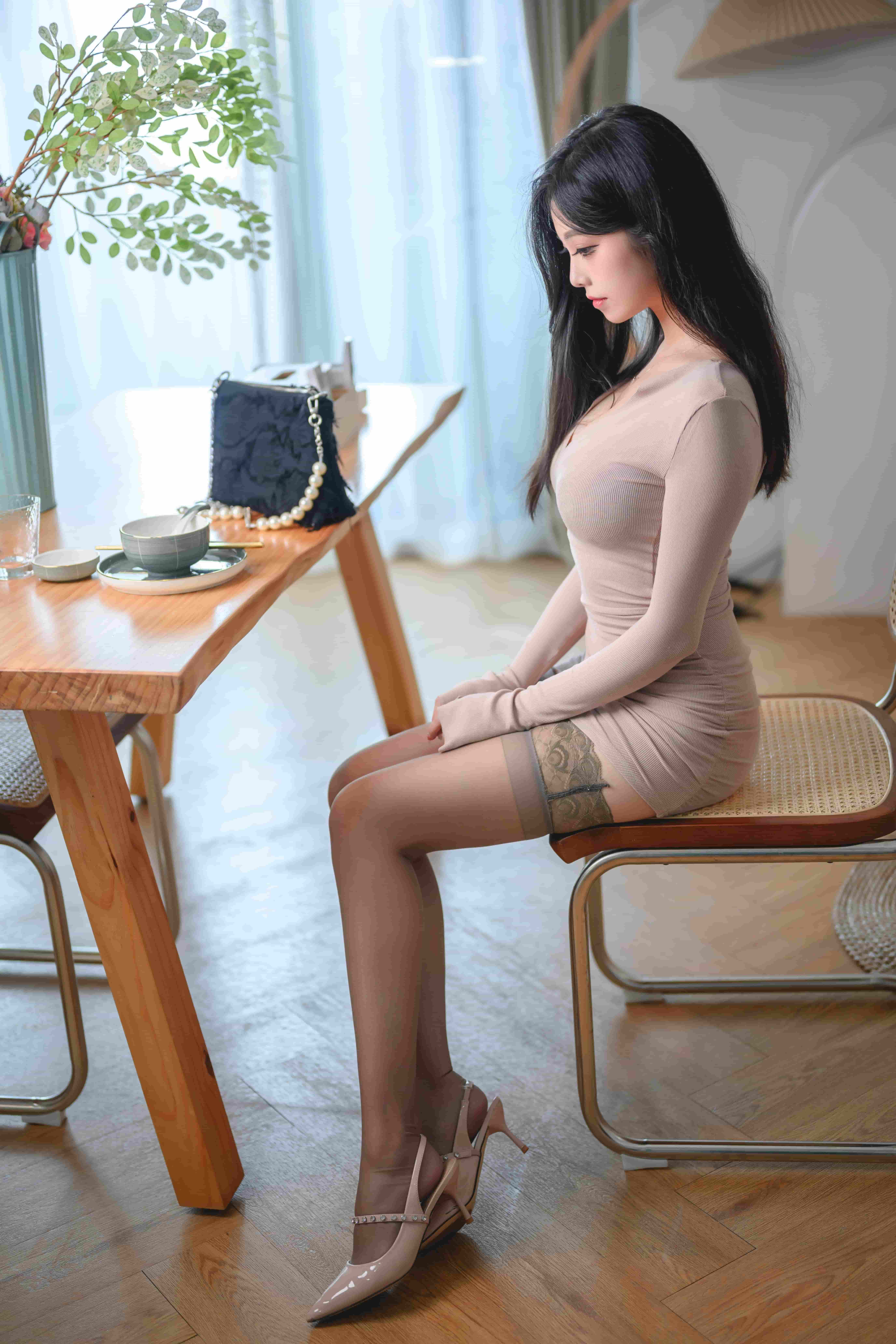 图片[2]-蜜汁猫裘(猫个裘裘子)最新太太三部曲套图免费鉴赏-女主档案