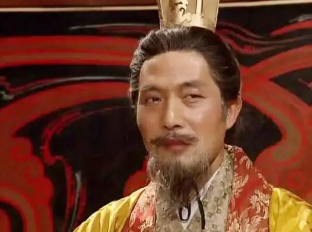 刘禅投降后写下3字，司马昭不敢杀他，群臣不解，司马昭：倒着读_黑料正能量